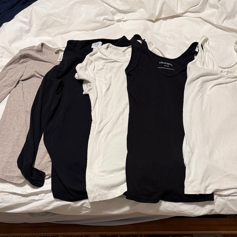 5 maternity tops: H&M, gap, a pea in the pod